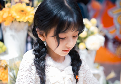 女孩姓汤的取名大全双胞胎
